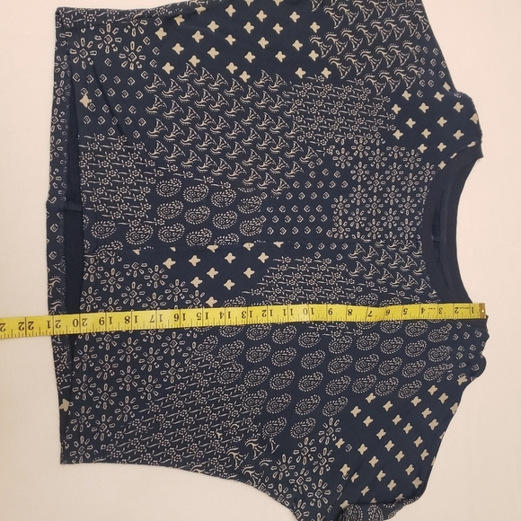 Lou & Grey Doleman Sleeve Crop Sweatshirt - Picture 8 of 11